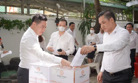 TẬP ĐOÀN HƯNG THỊNH ỦNG HỘ GẦN 5,3 TỶ ĐỒNG HỖ TRỢ ĐỒNG BÀO VÙNG LŨ MIỀN TRUNG